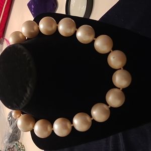 Les Bernard Chunky Pearl Choker Vintage ,(Signed)